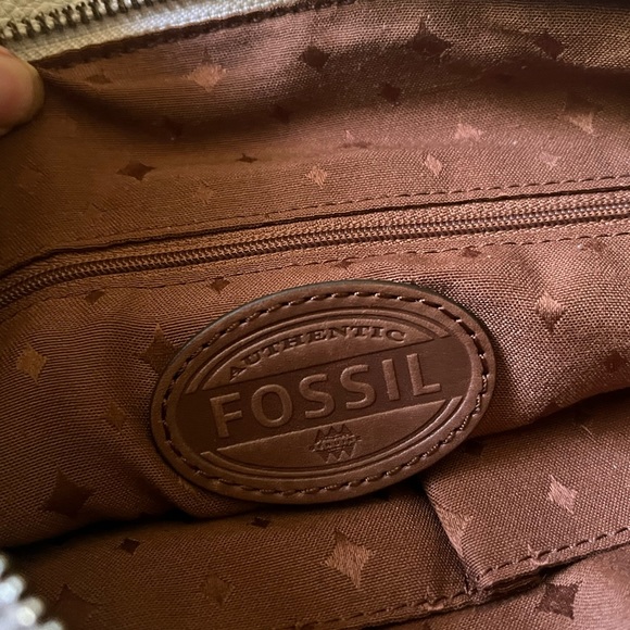 Authentic fossil crossbody purse!! - Picture 12 of 16